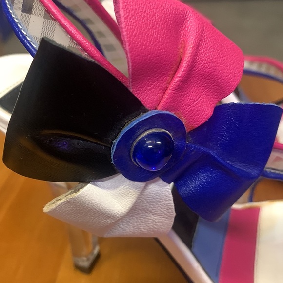 Betseyville by Betsey Johnson Gingham Bow
Colourblock Open Toe Lucite Heels - Picture 4 of 16